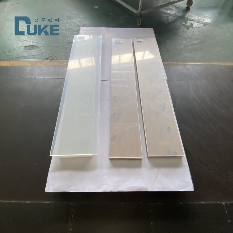 ป้องกันสีเหลืองที่กําหนดเองแผ่นอะคริลิกใส หนา PMMA แผ่นสําหรับหน้าต่างภายนอก CNC การตัด 10 มม.