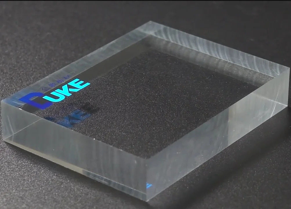 แผ่นอะคริลิคหล่อ MMA บริสุทธิ์ เกรด Mitsubishi 92% การส่งผ่านแสงสูง ความคมชัดสูง ตัดตามขนาด